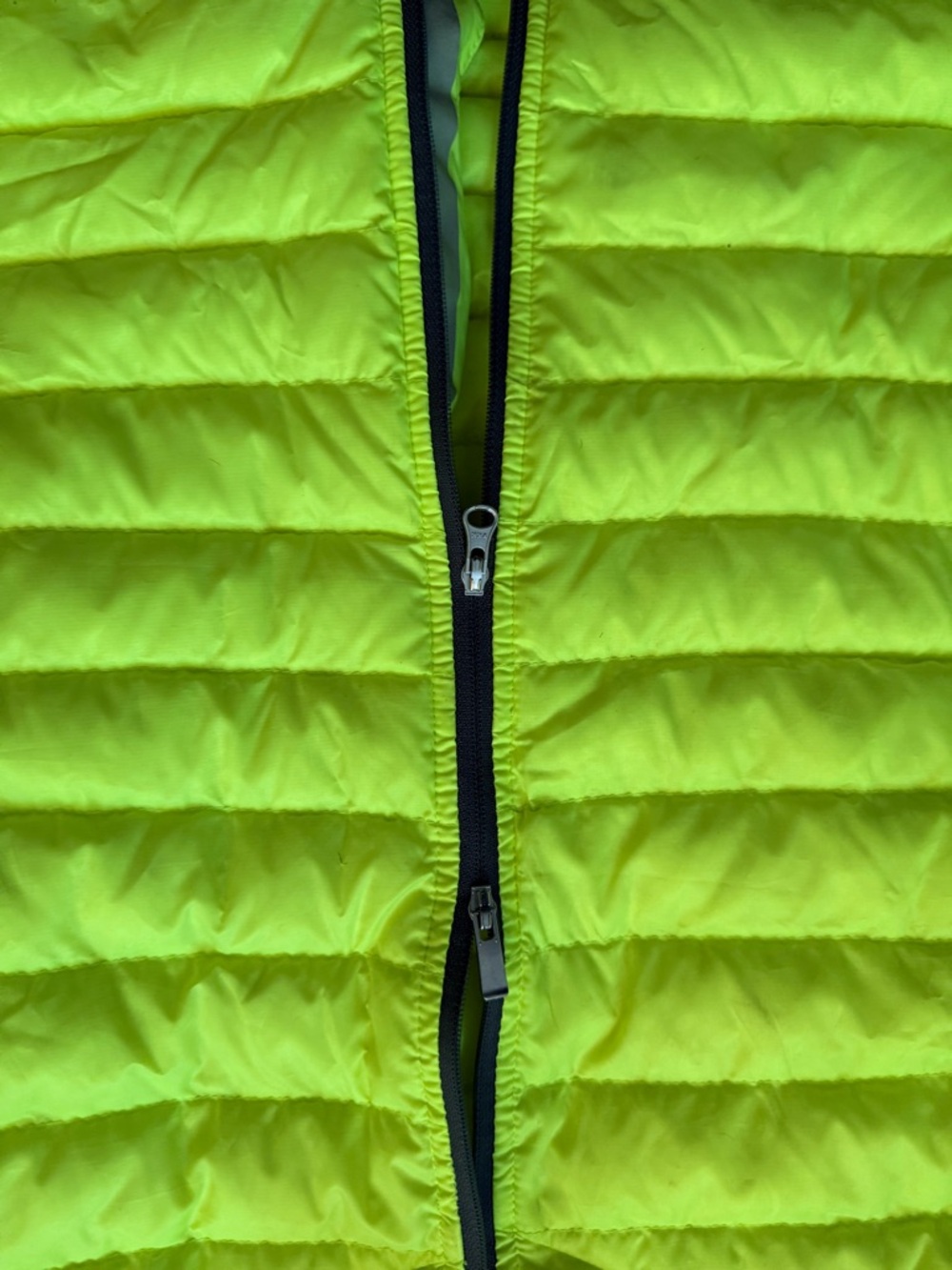 Nike Women’s Neon Yellow Puffer Jacket - Picture 5 of 6